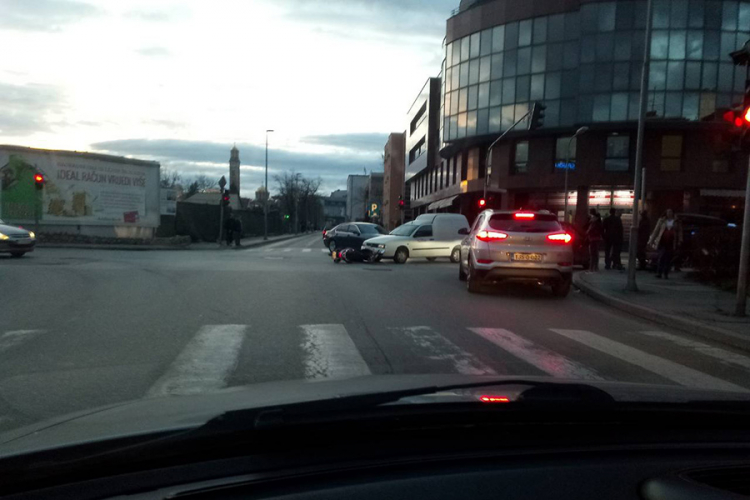 Sudar Kedija I Motora U Centru Banjaluke Foto