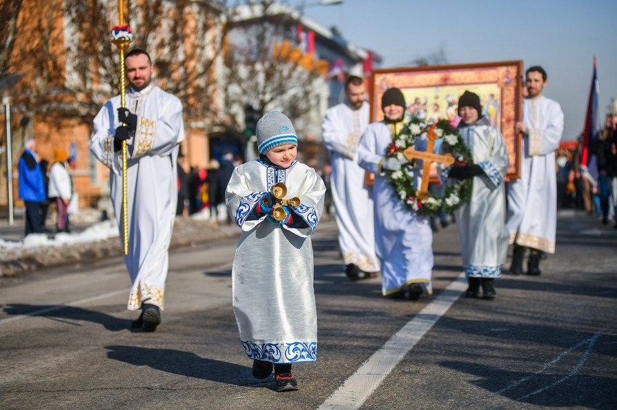 Bogojavljenska Litija I Plivanje Za Asni Krst U Srijedu