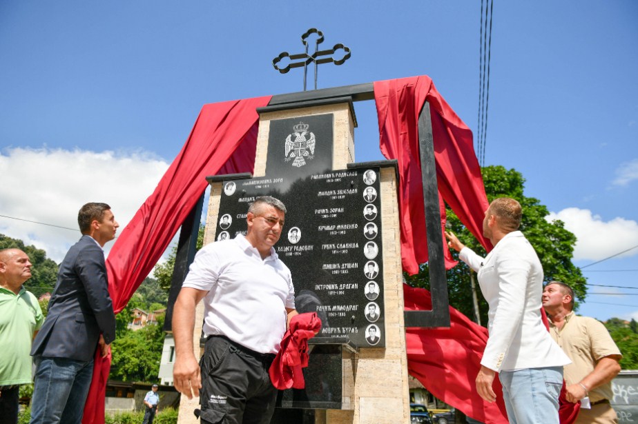 U Srpskim Toplicama Otkriven I Osve Tan Spomenik Palim Borcima Foto